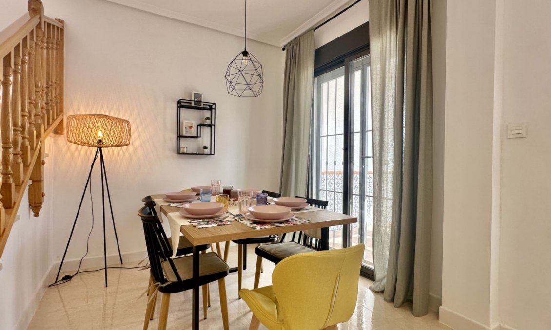 Wiederverkauf - Town House -
San Miguel de Salinas - Inland