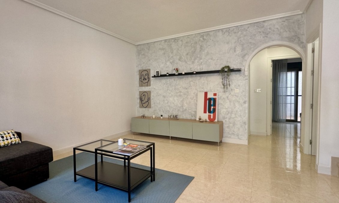 Wiederverkauf - Town House -
San Miguel de Salinas - Inland