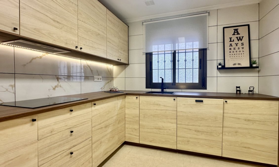 Wiederverkauf - Town House -
San Miguel de Salinas - Inland