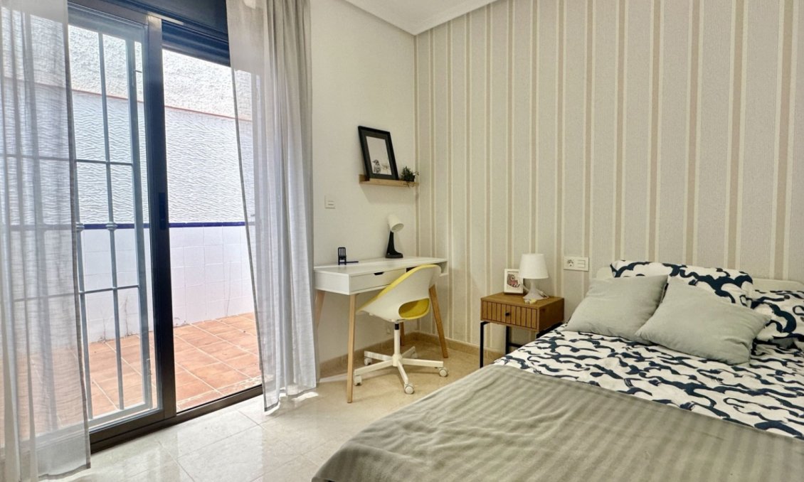 Wiederverkauf - Town House -
San Miguel de Salinas - Inland