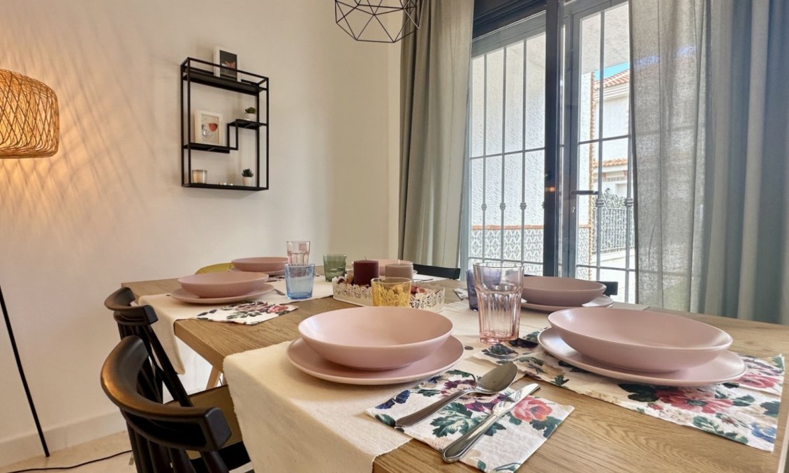 Wiederverkauf - Town House -
San Miguel de Salinas - Inland