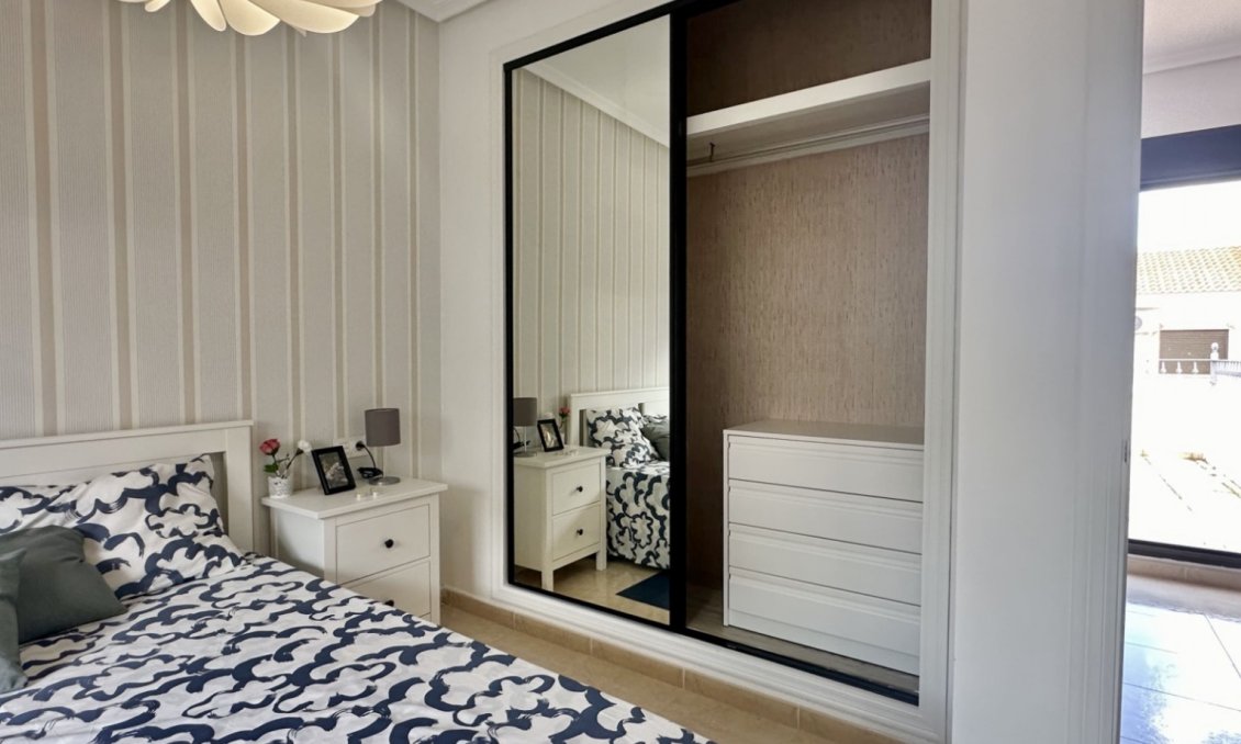 Wiederverkauf - Town House -
San Miguel de Salinas - Inland