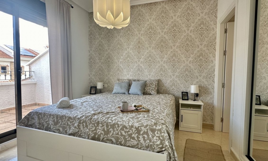 Wiederverkauf - Town House -
San Miguel de Salinas - Inland