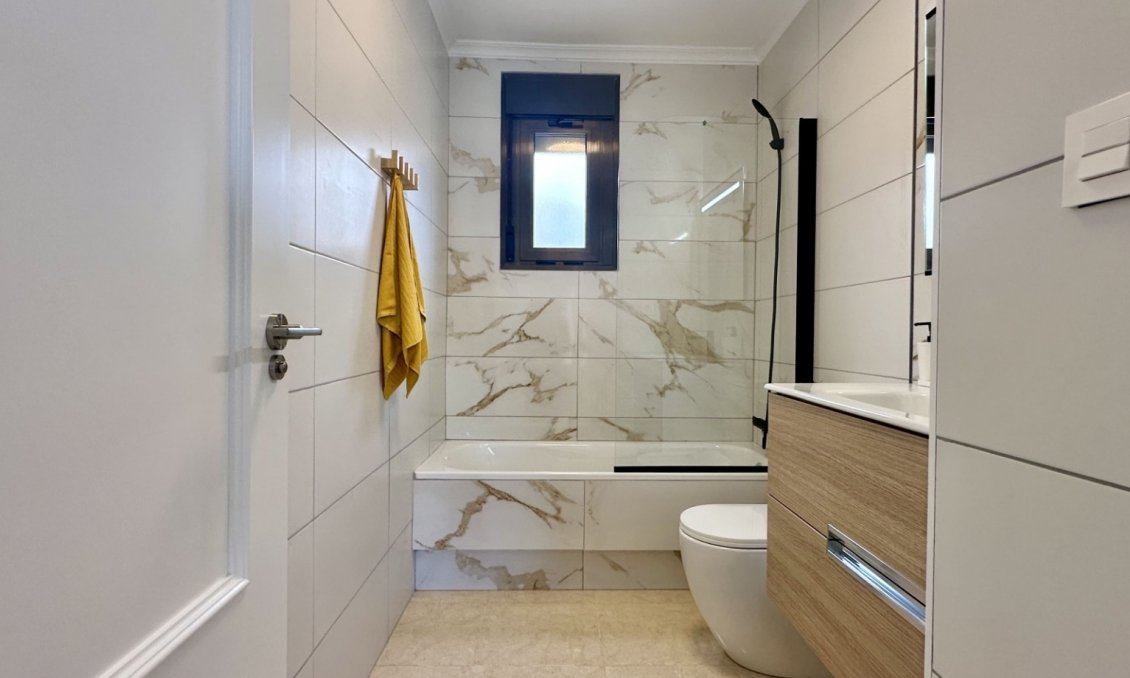 Wiederverkauf - Town House -
San Miguel de Salinas - Inland