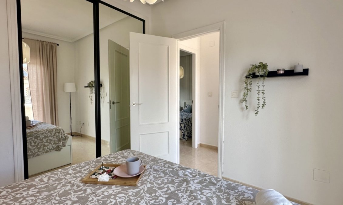 Wiederverkauf - Town House -
San Miguel de Salinas - Inland