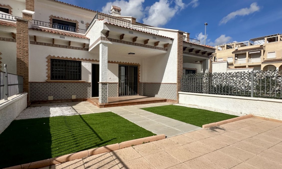 Wiederverkauf - Town House -
San Miguel de Salinas - Inland
