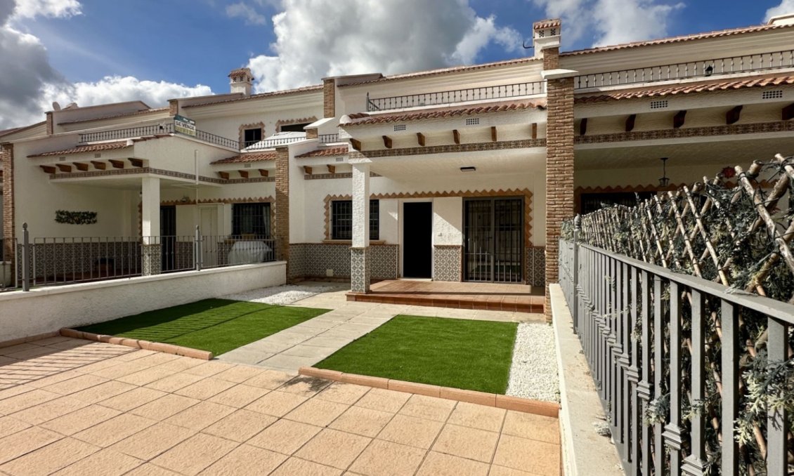 Wiederverkauf - Town House -
San Miguel de Salinas - Inland