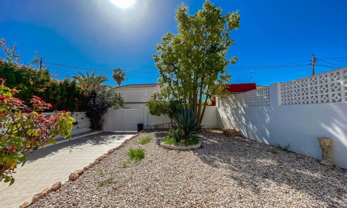 Wiederverkauf - Villa -
Torrevieja - Costa Blanca