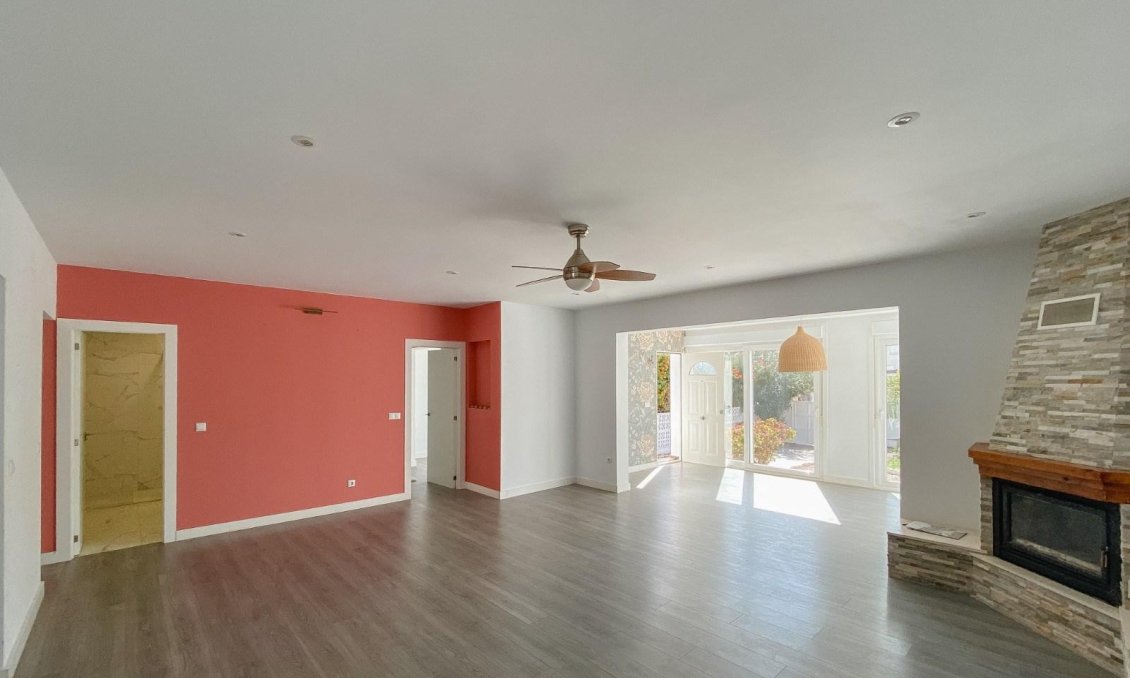 Wiederverkauf - Villa -
Torrevieja - Costa Blanca