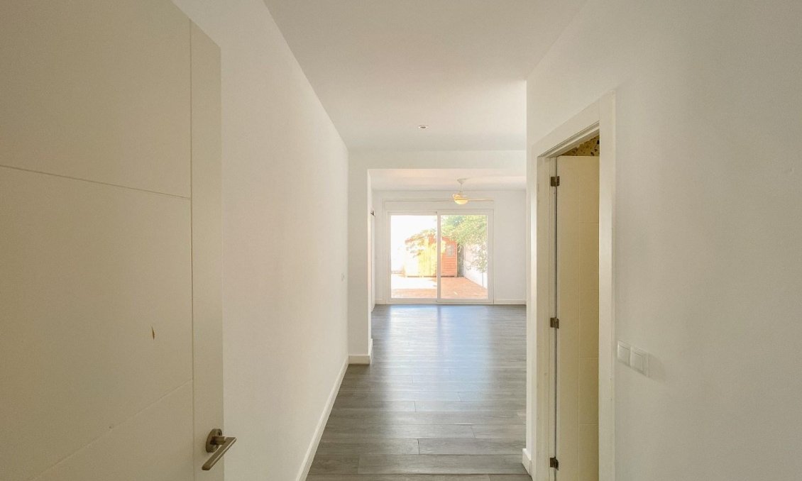 Wiederverkauf - Villa -
Torrevieja - Costa Blanca