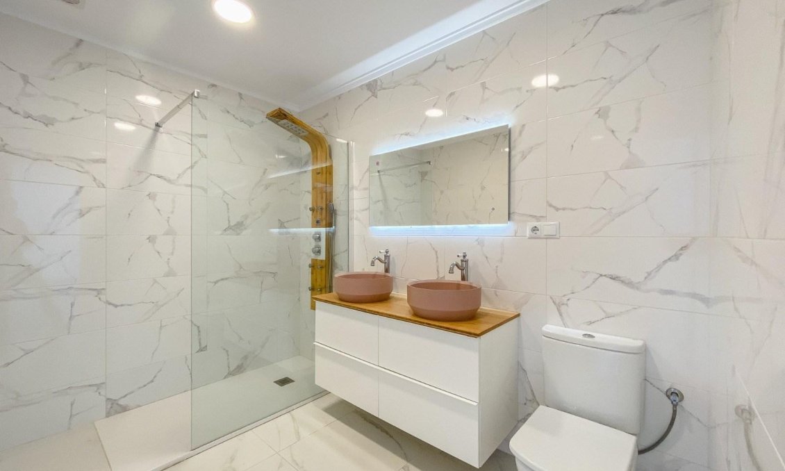 Wiederverkauf - Villa -
Torrevieja - Costa Blanca