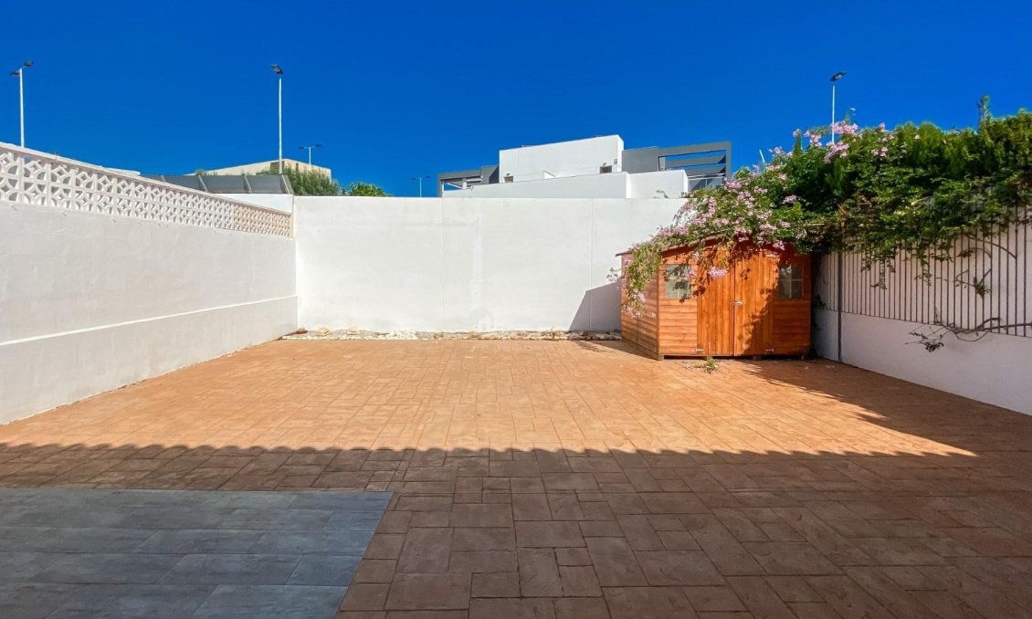 Wiederverkauf - Villa -
Torrevieja - Costa Blanca