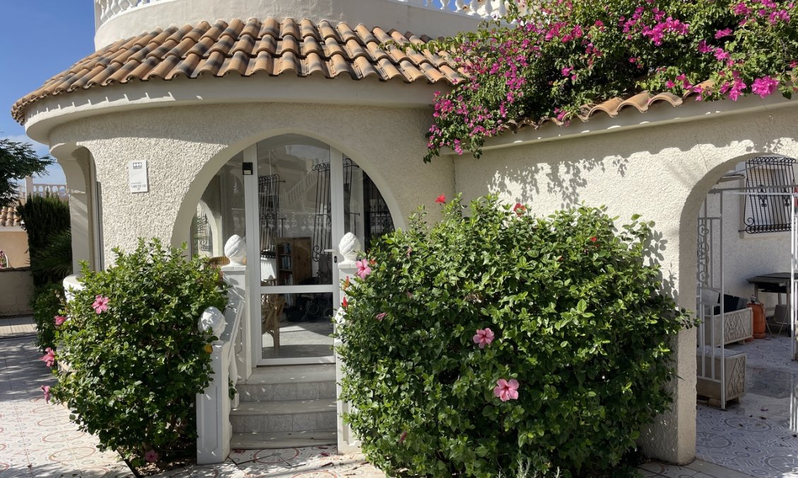Resale - Villa -
Camposol - Inland