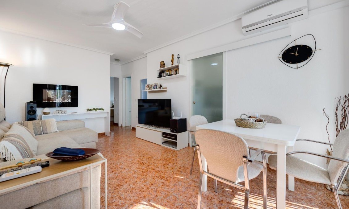 Resale - Bungalow -
Orihuela Costa - Los Altos