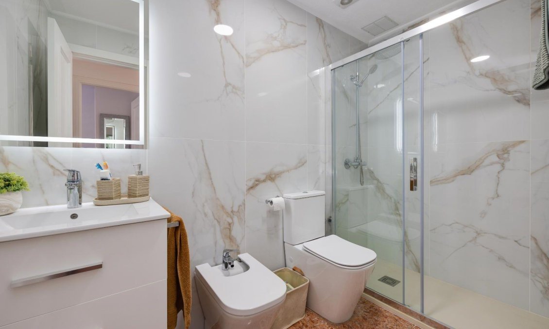 Resale - Bungalow -
Orihuela Costa - Los Altos