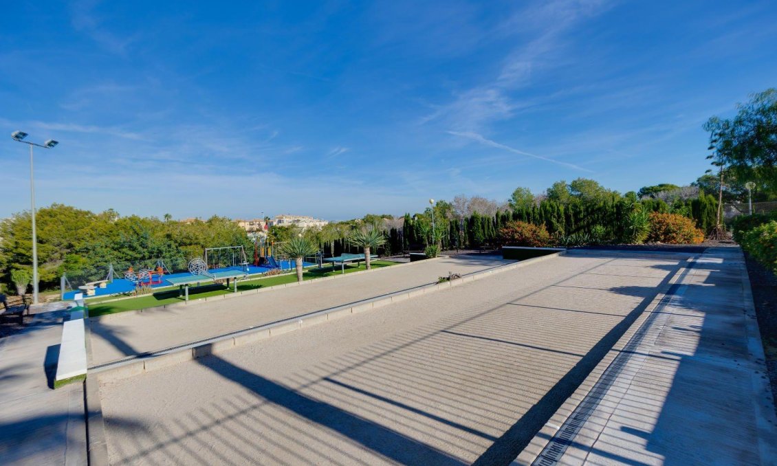 Resale - Bungalow -
Orihuela Costa - Los Altos