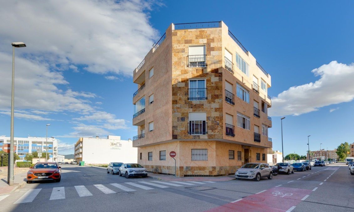 Resale - Penthouse -
Almoradí - Parque De La U