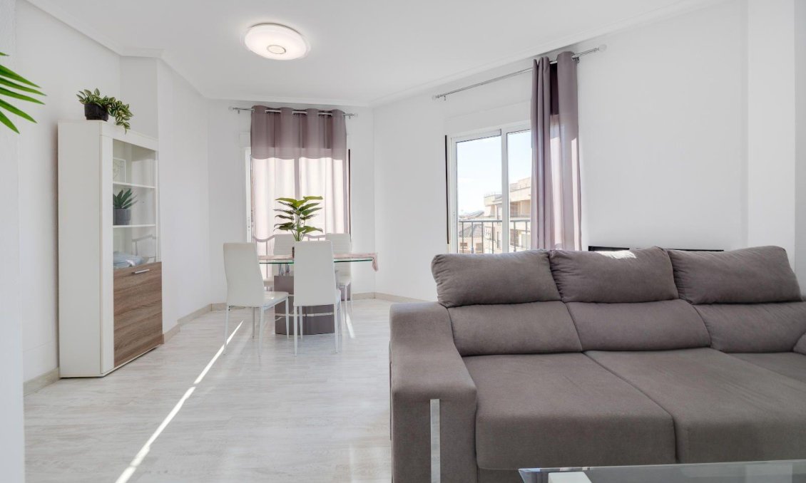 Resale - Penthouse -
Almoradí - Parque De La U