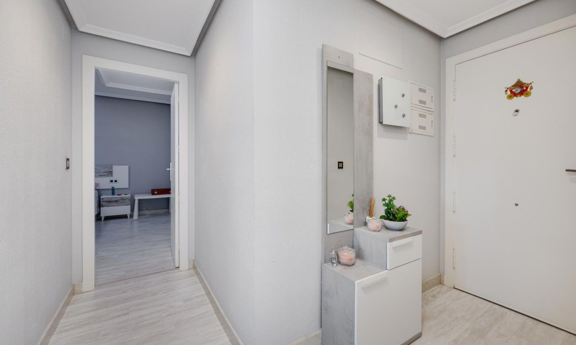 Resale - Penthouse -
Almoradí - Parque De La U