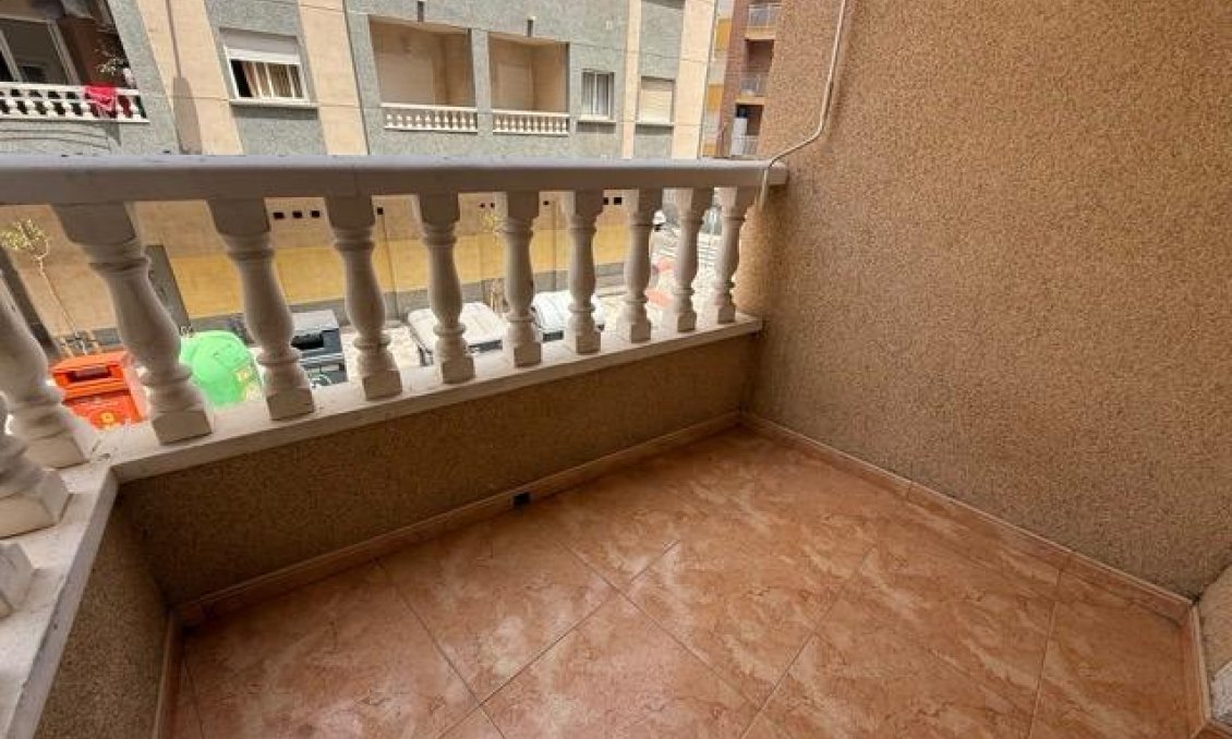 Wiederverkauf - Wohnung -
Torrevieja - Playa del Cura