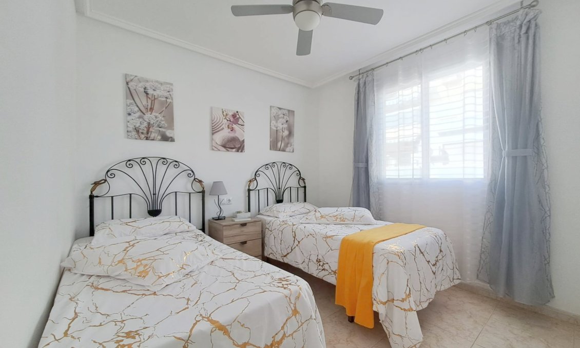 Resale - Apartment -
Torrevieja - Costa Blanca