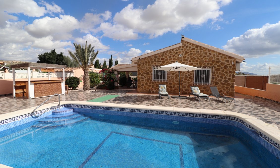 Resale - Villa -
Fortuna - Inland