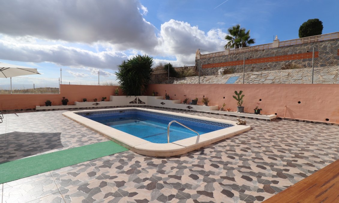 Resale - Villa -
Fortuna - Inland