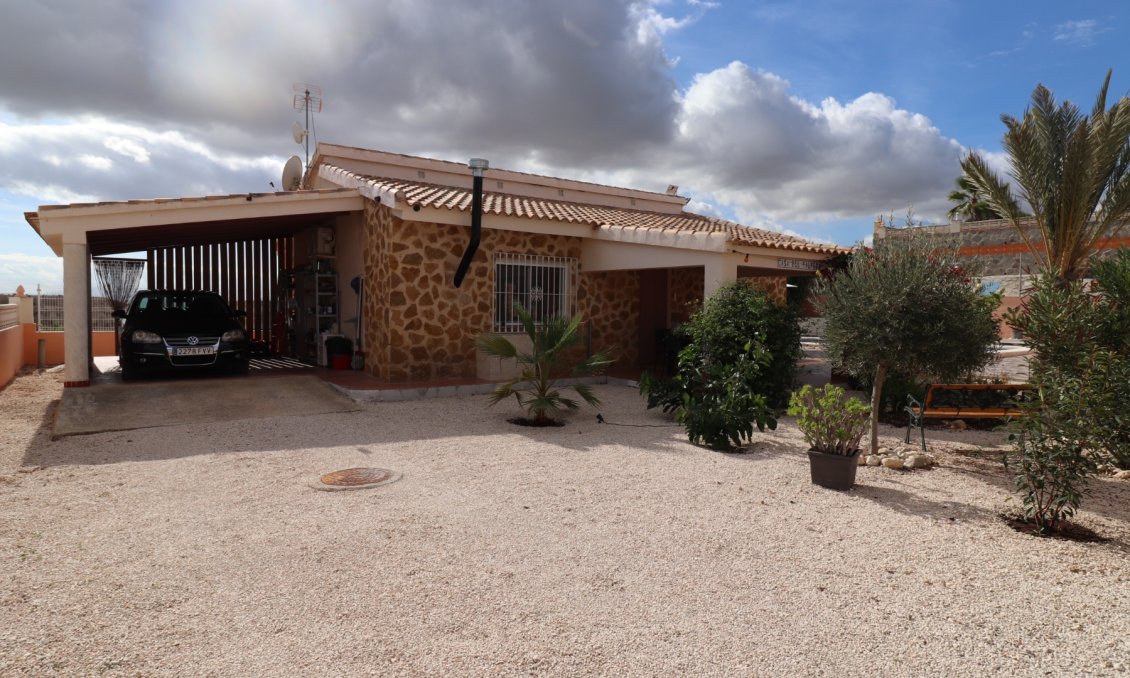 Resale - Villa -
Fortuna - Inland