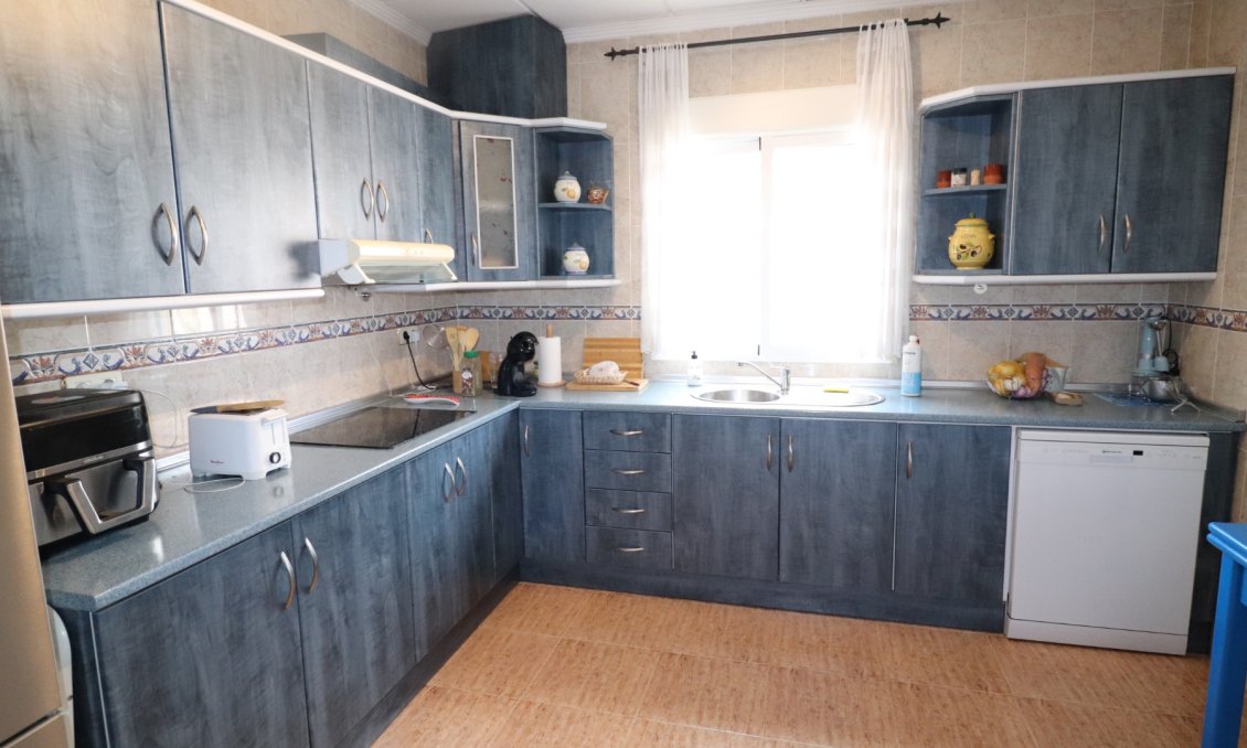 Resale - Villa -
Fortuna - Inland