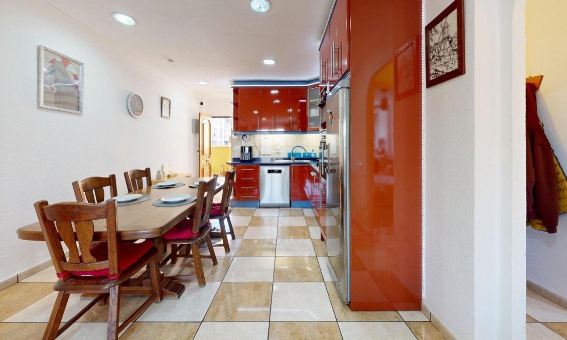 Resale - Apartment -
Torrevieja - Puerto Deportivo