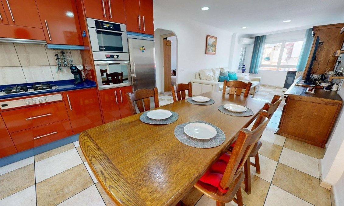 Resale - Apartment -
Torrevieja - Puerto Deportivo