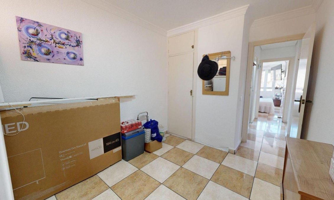 Resale - Apartment -
Torrevieja - Puerto Deportivo