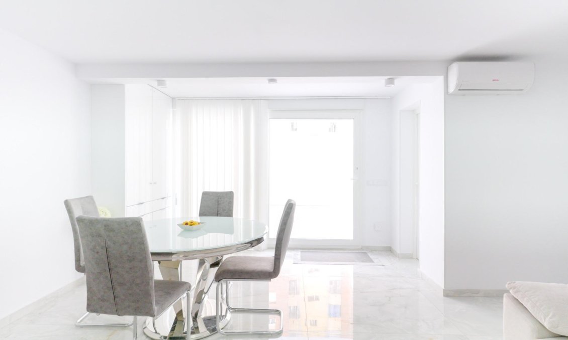 Resale - Town House -
Torrevieja - Punta Prima