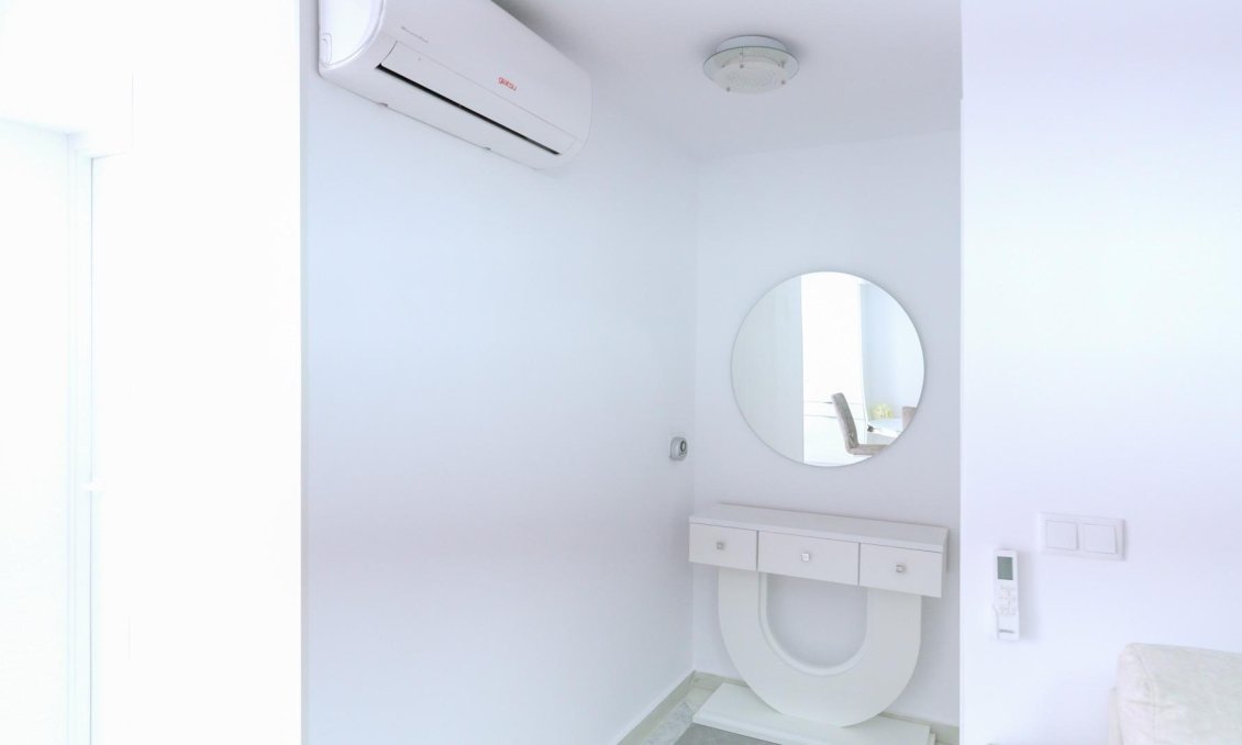 Resale - Town House -
Torrevieja - Punta Prima