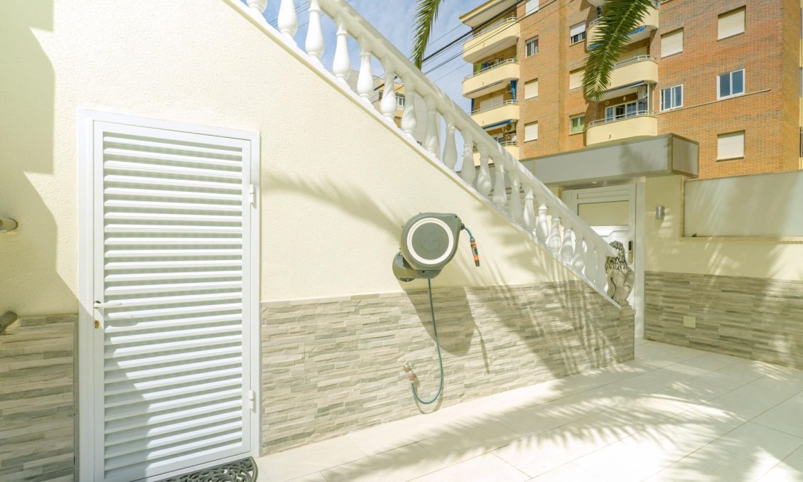 Resale - Town House -
Torrevieja - Punta Prima