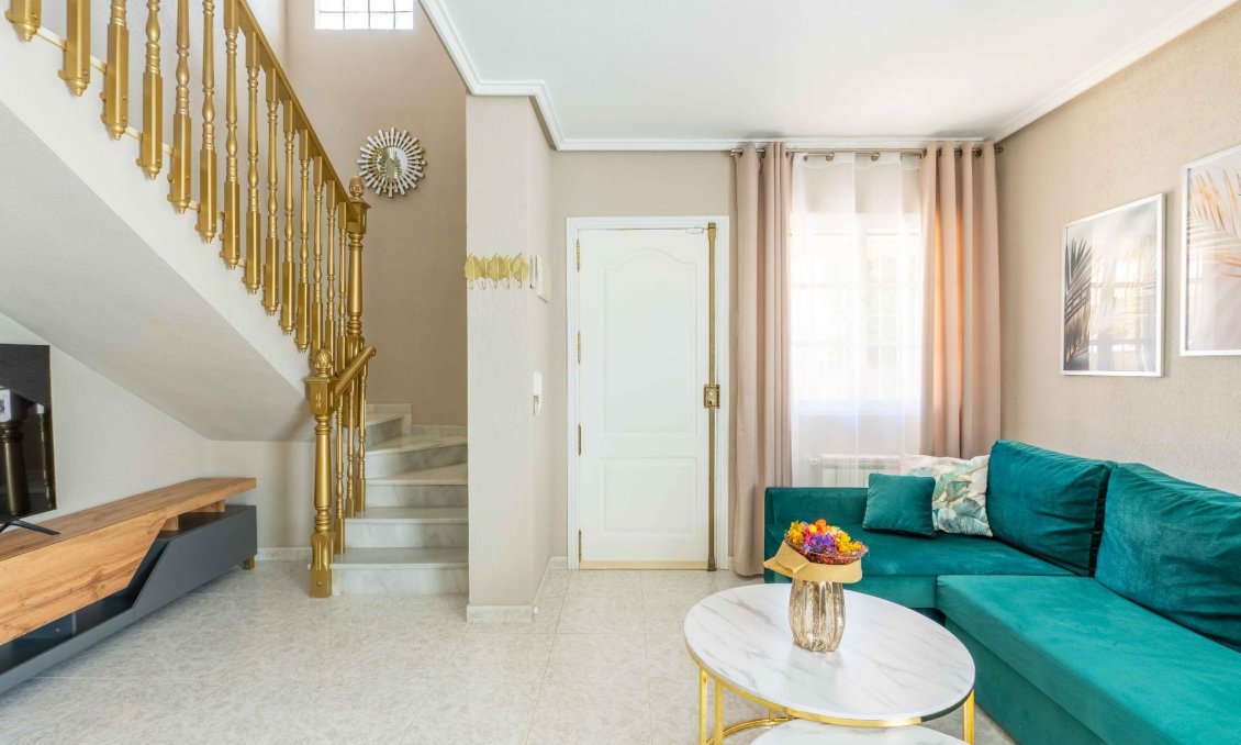 Resale - Villa -
Orihuela Costa - Punta Prima