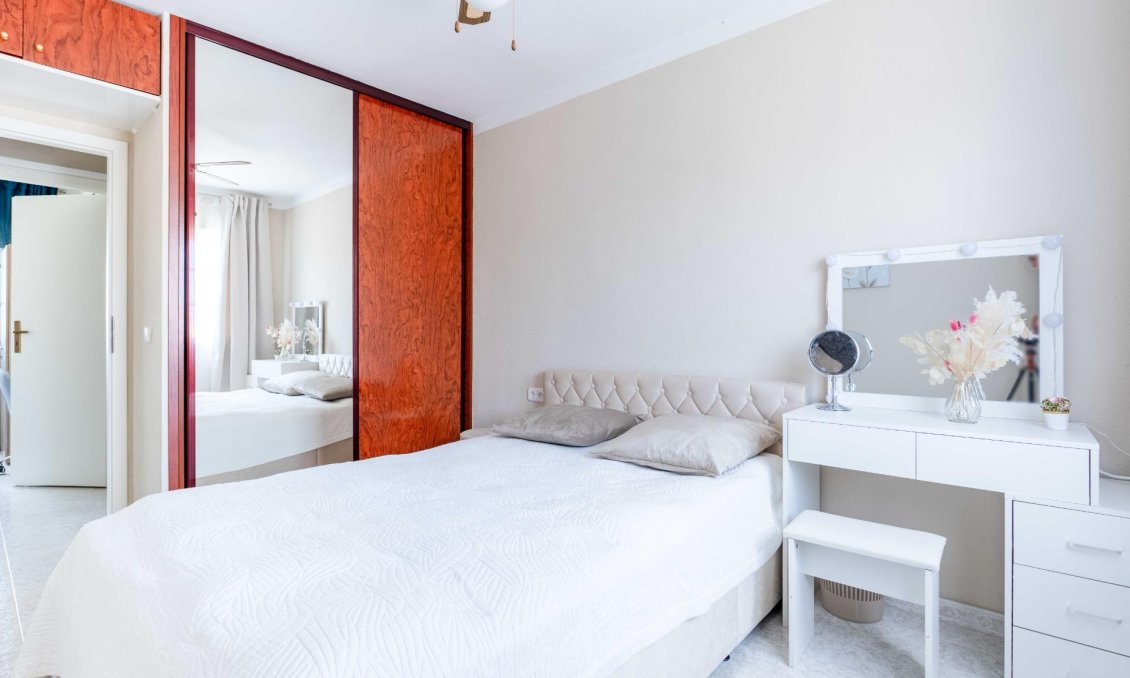 Resale - Villa -
Orihuela Costa - Punta Prima