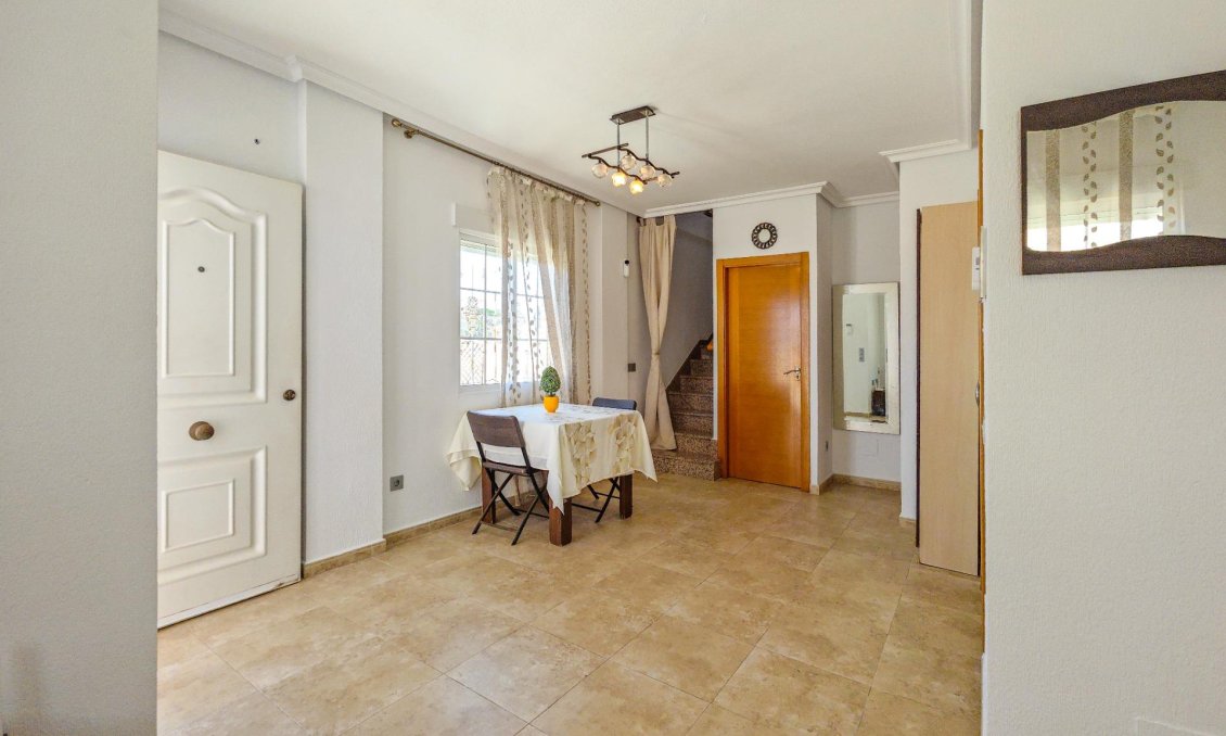 Resale - Villa -
Torrevieja - La Mata