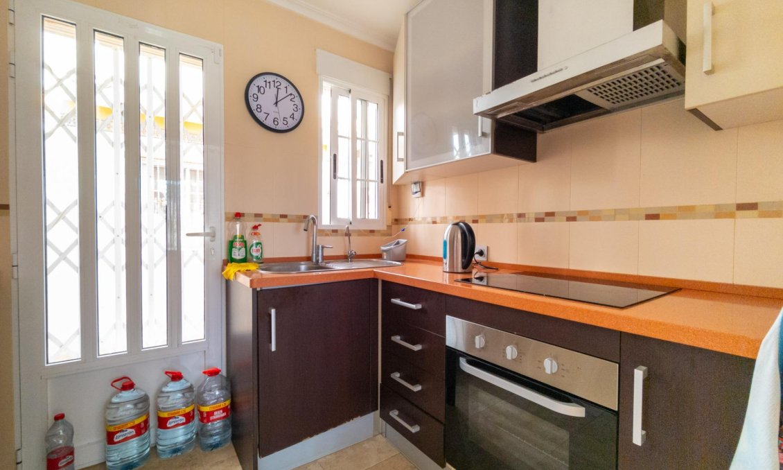 Resale - Villa -
Torrevieja - La Mata