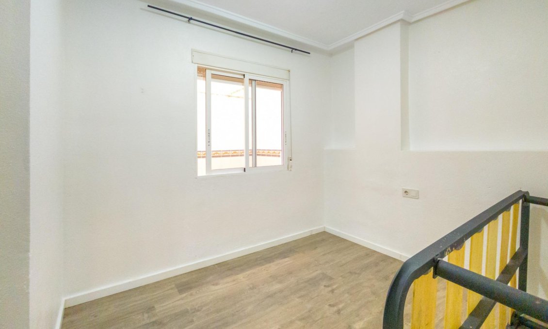 Wiederverkauf - Wohnung -
Torrevieja