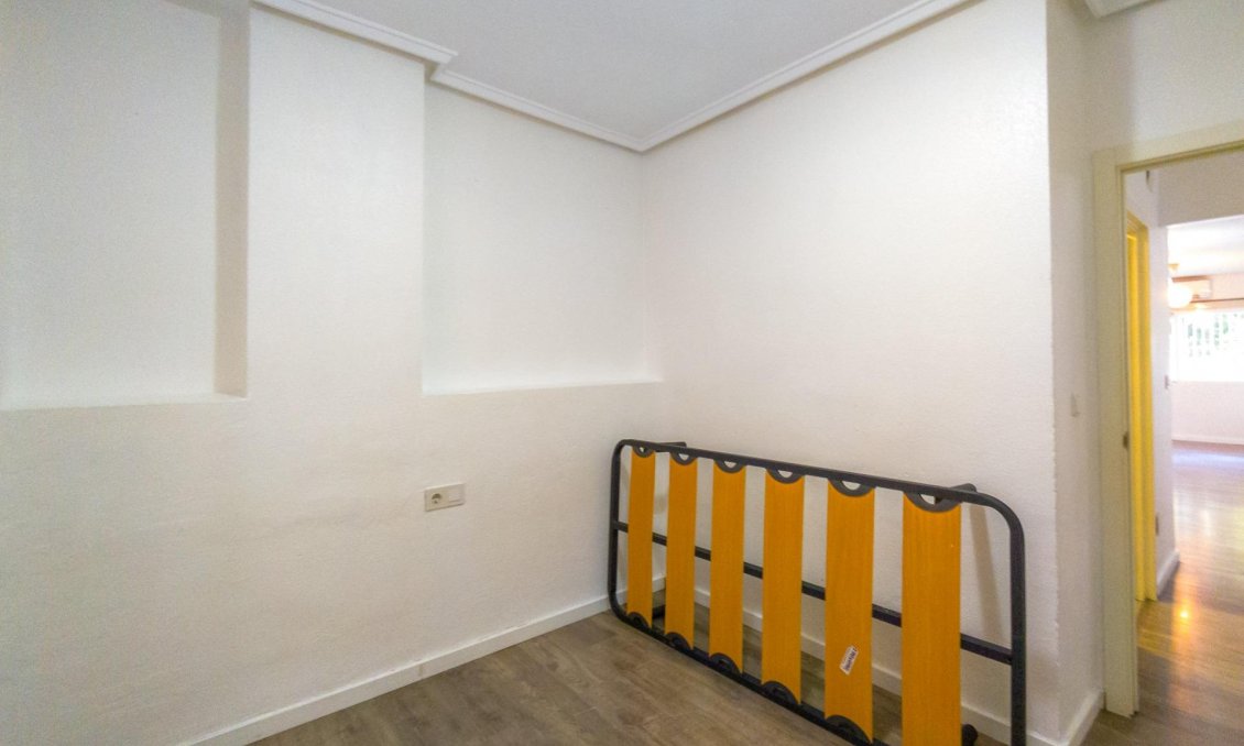 Wiederverkauf - Wohnung -
Torrevieja