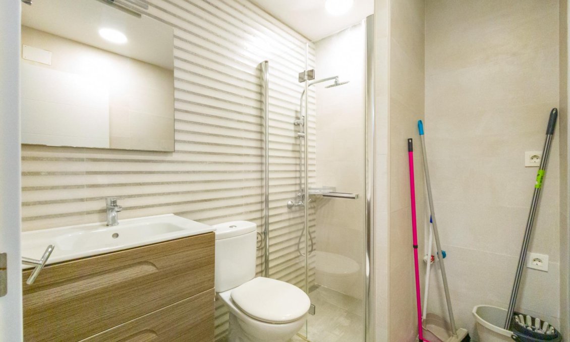 Wiederverkauf - Wohnung -
Torrevieja