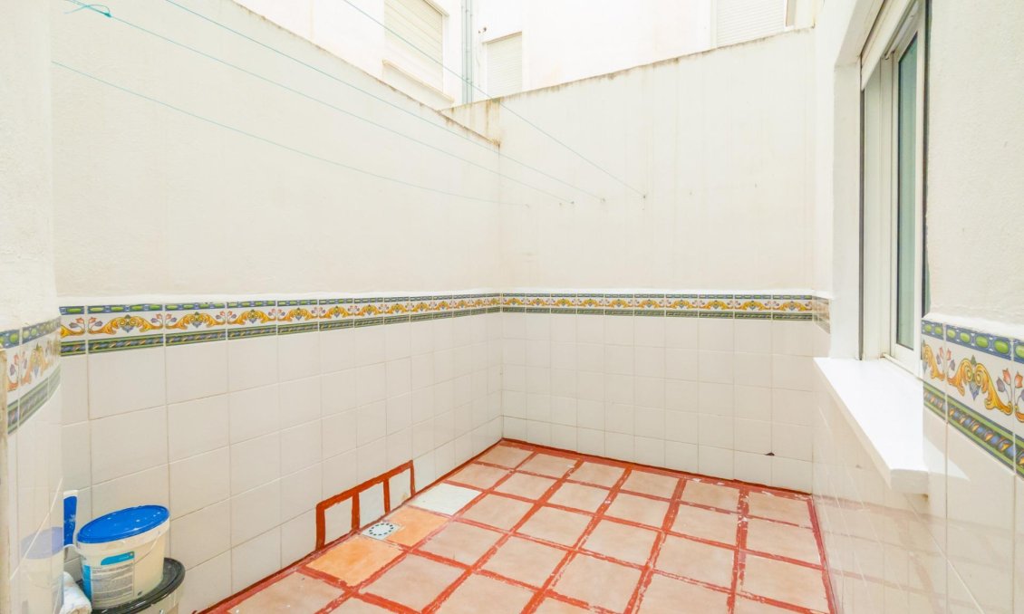 Wiederverkauf - Wohnung -
Torrevieja