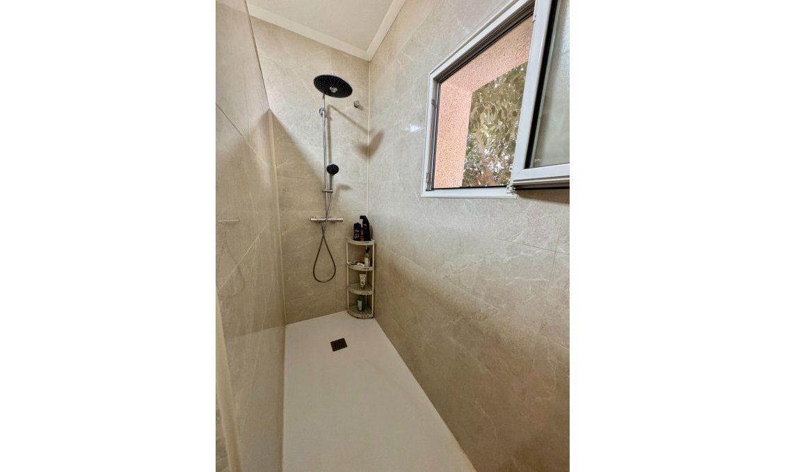 Resale - Villa -
Dolores - Cmno. Escorredor