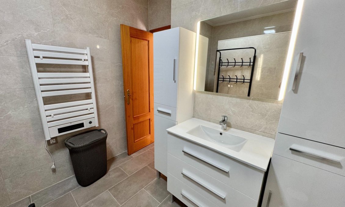 Resale - Villa -
Dolores - Cmno. Escorredor