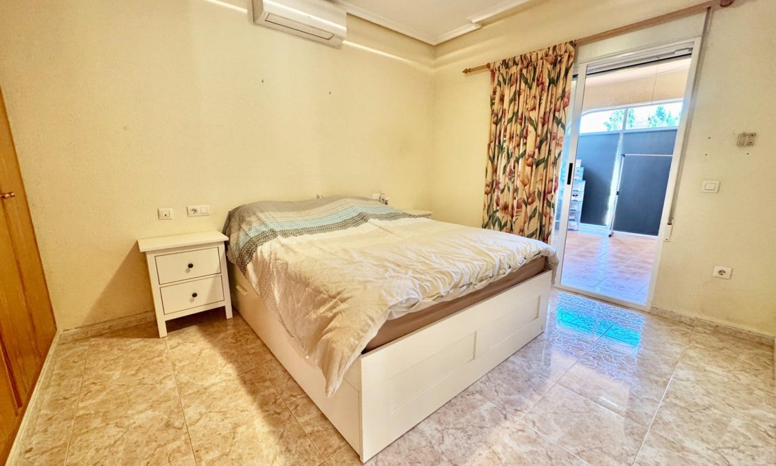 Resale - Villa -
Dolores - Cmno. Escorredor