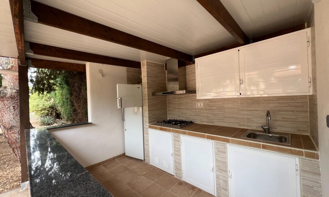 Resale - Villa -
Dolores - Cmno. Escorredor