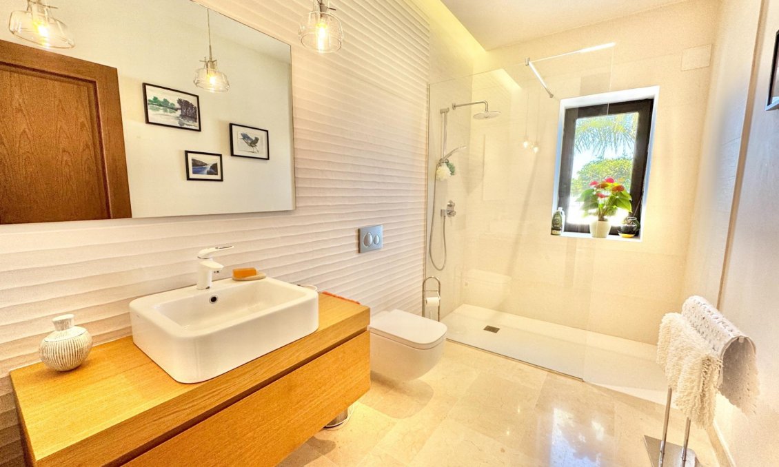 Wiederverkauf - Villa -
Dolores - Comunidad Valenciana