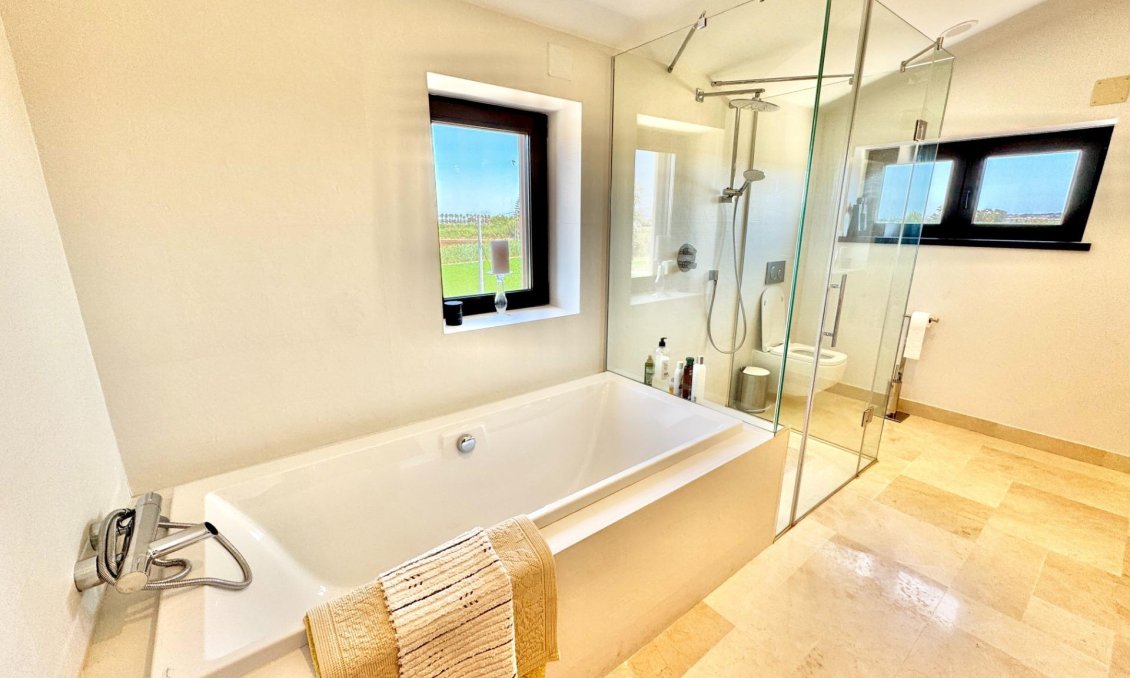 Wiederverkauf - Villa -
Dolores - Comunidad Valenciana