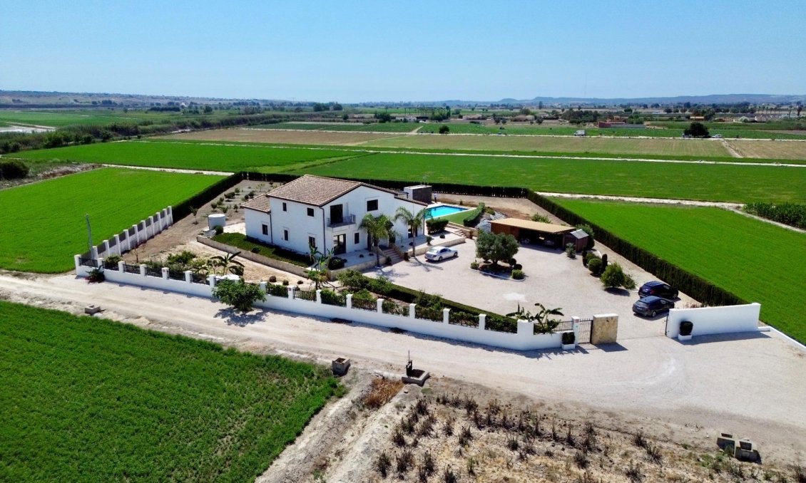 Wiederverkauf - Villa -
Dolores - Comunidad Valenciana